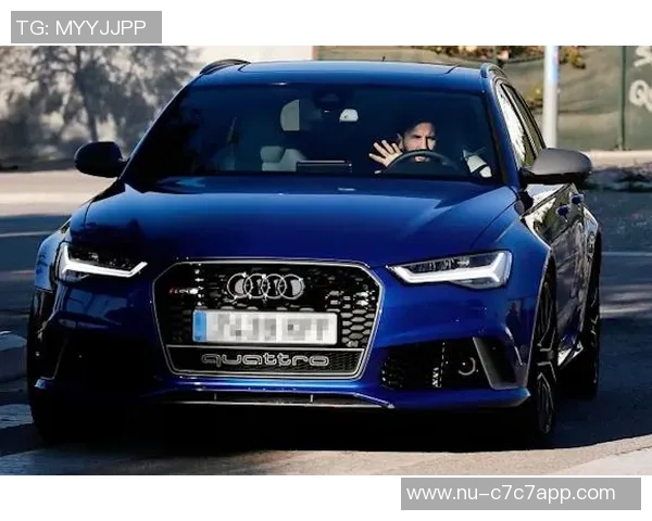 中国足球球星豪车座驾大揭秘 一览他们的私人轿车与豪华座驾选择 中国足球球星豪车座驾大揭秘 一览他们的私人轿车与豪华座驾选择